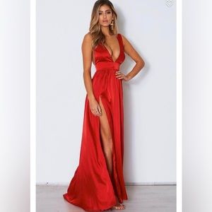 White Fox Boutique brand “Time Is Up Maxi Dress”